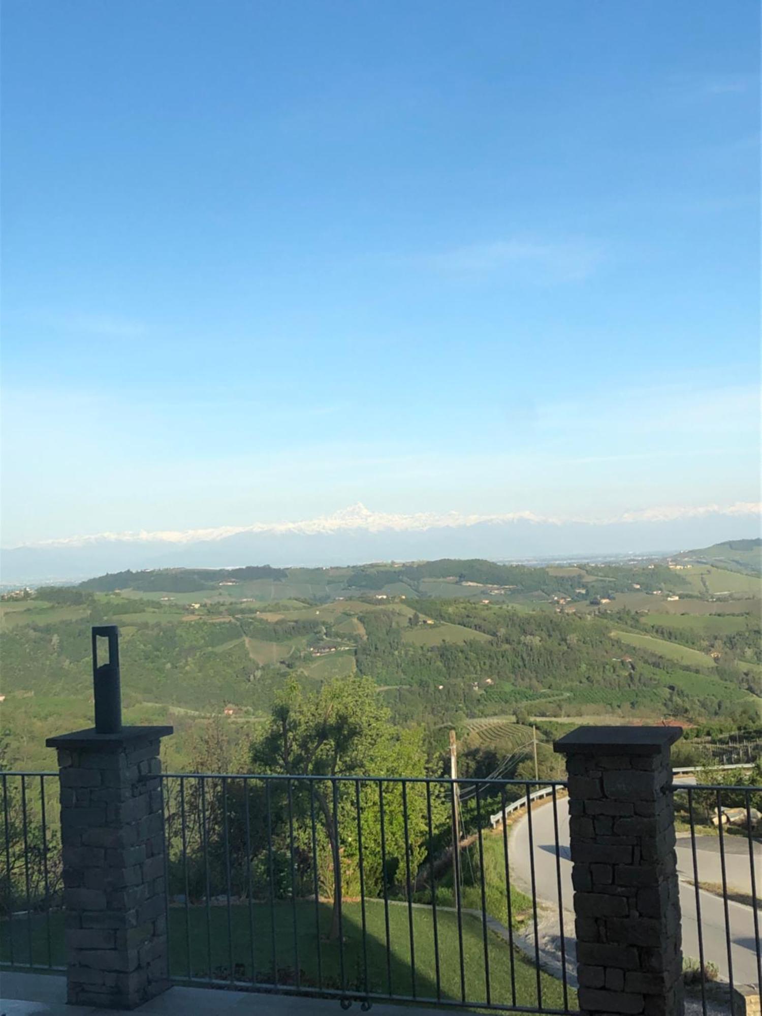 Agriturismo Ra Nissora Roddino Exterior foto